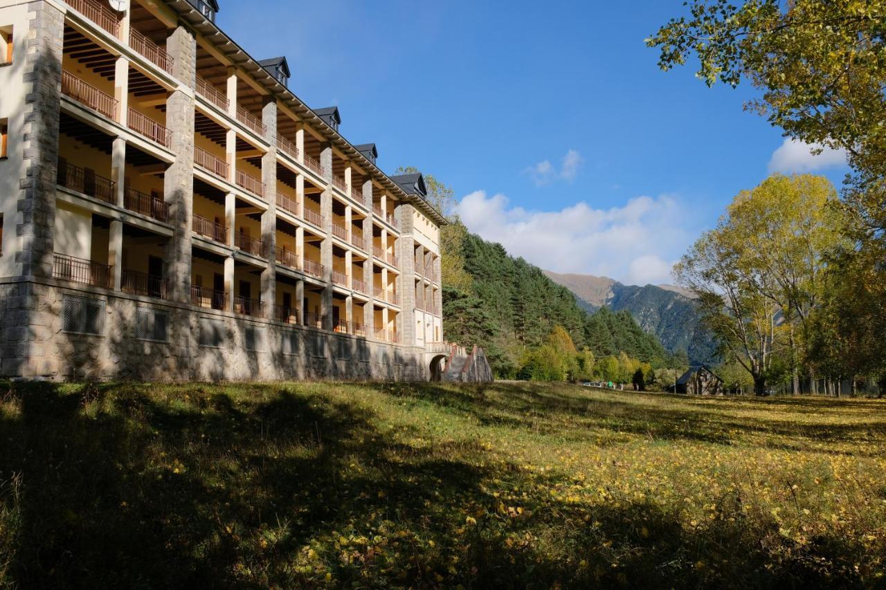 La Casa De Pineta Vandrarhem Bielsa Exteriör bild