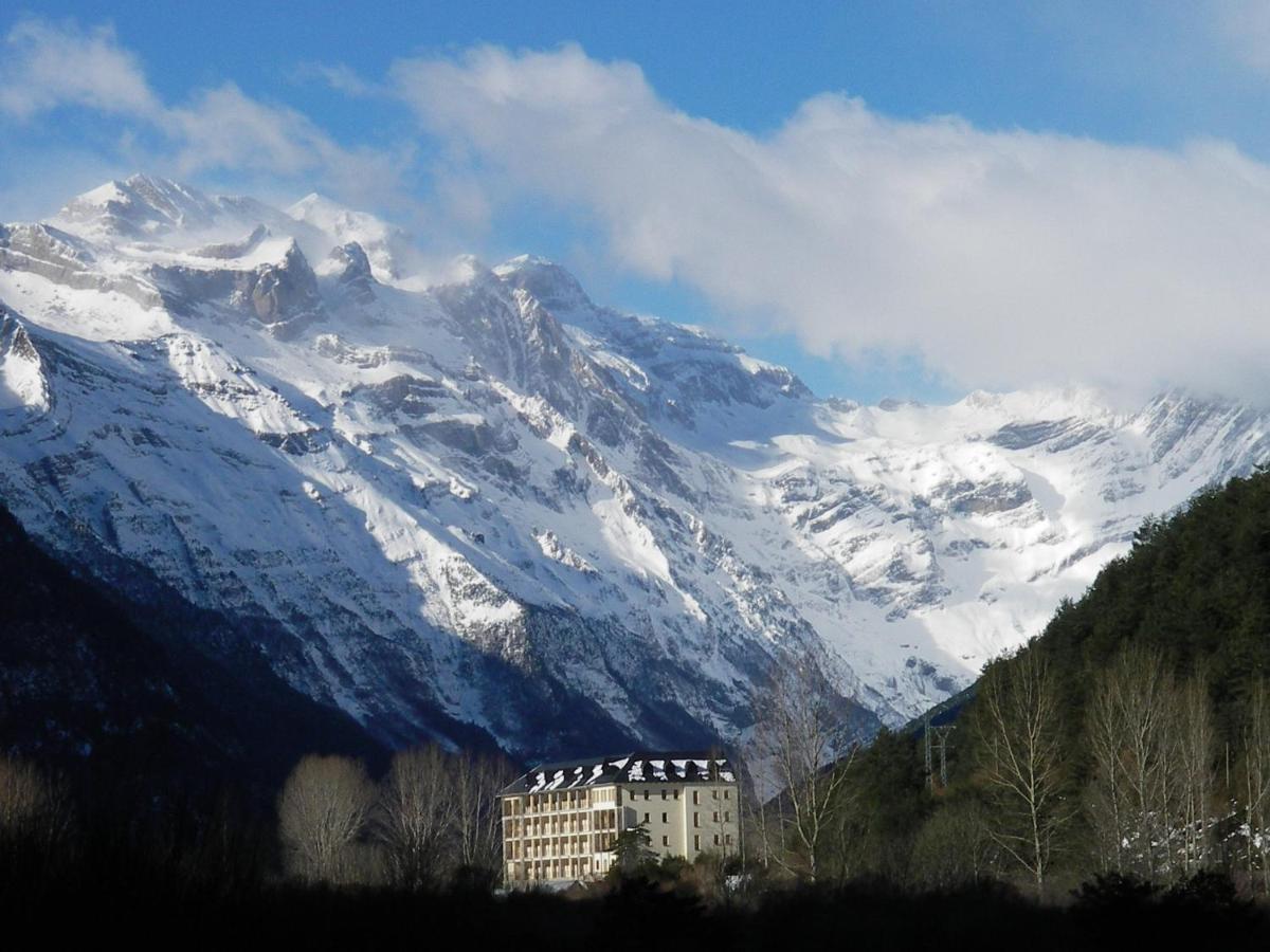 La Casa De Pineta Vandrarhem Bielsa Exteriör bild